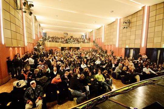 Dal vivo · Teatro Remondini, Bassano (VI) · 24 feb
